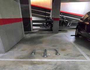 Miete Autoparkplatz in Carrer de maria aurèlia capmany 4. Parquing en zona mas iglesies