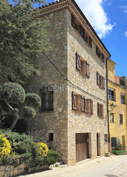 Foto bbae0dc2-8912-4c7e-918a-fda9a1794b9c. Lloguer casa a carrer major 1 a Arbolí