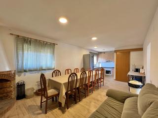 Affitto Chalet in N/a. Granja con dos naves para animales + casa para vivir