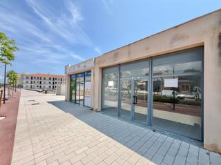 Lloguer Local Comercial a Avinguda de barcelona 165. Local estratégico para muchos tipos de negocio