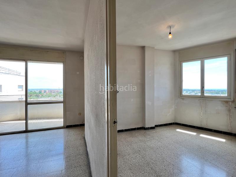 Foto 4db88081-4f70-46dd-a6bc-dc2ed4fa43bd. Piso en avinguda de sant bernat calbó 39 piso de 4 habitaciones con vistas y buena orientación en Reus