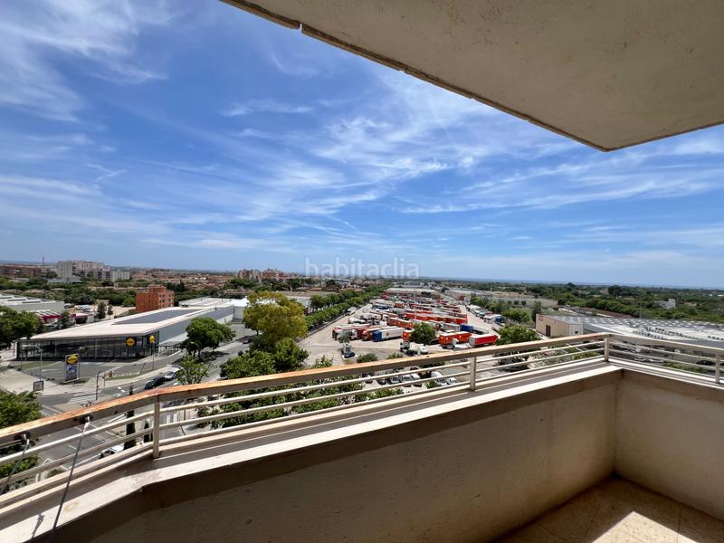 Foto 98e266a2-34cd-45d1-9ab5-6c24fe10957c. Piso en avinguda de sant bernat calbó 39 piso de 4 habitaciones con vistas y buena orientación en Reus