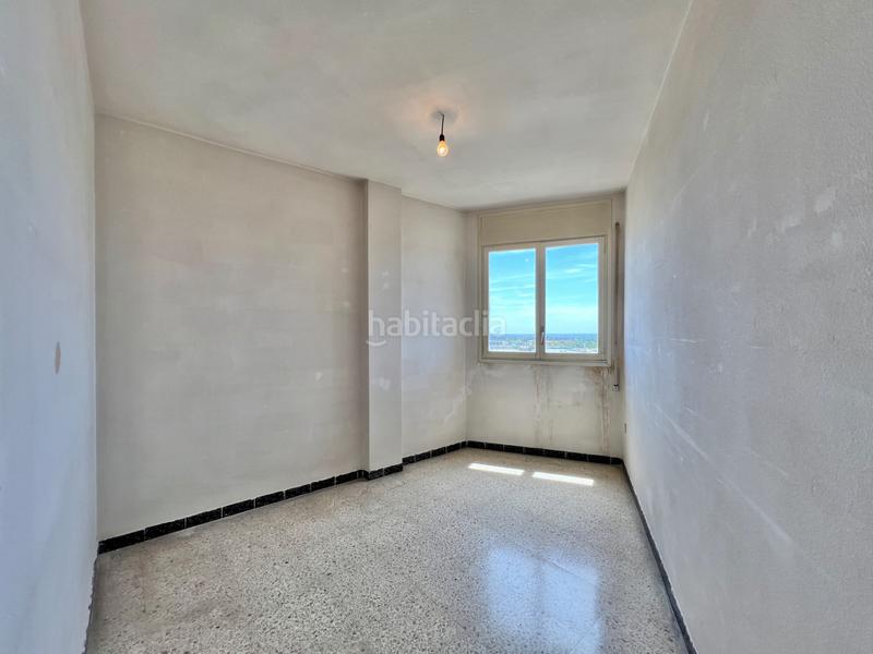Foto a71990a9-bcf3-482f-8efb-c1b4d587bc23. Piso en avinguda de sant bernat calbó 39 piso de 4 habitaciones con vistas y buena orientación en Reus