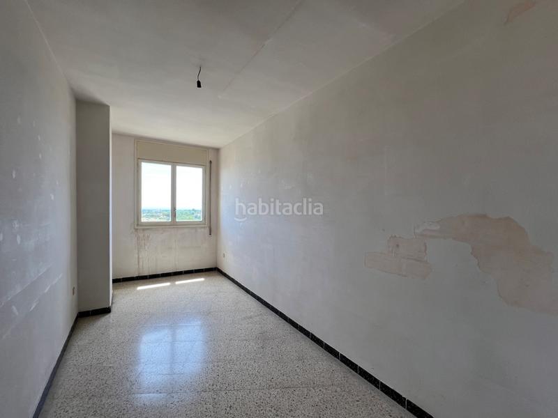 Foto ca26bb31-5e07-4f5d-9a32-36c661c25d0a. Piso en avinguda de sant bernat calbó 39 piso de 4 habitaciones con vistas y buena orientación en Reus