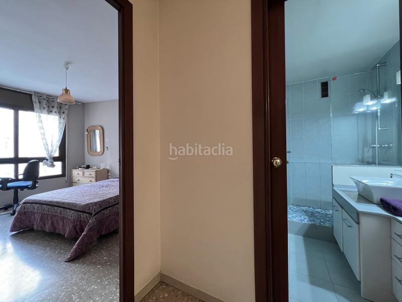 Foto ba74808e-bb5d-420e-aec2-96e4f94210a7. Alquiler piso en carrer de roger de belfort 4 pis per estudiants de 4 habitacions zona biblioteca xavier amorós en Reus