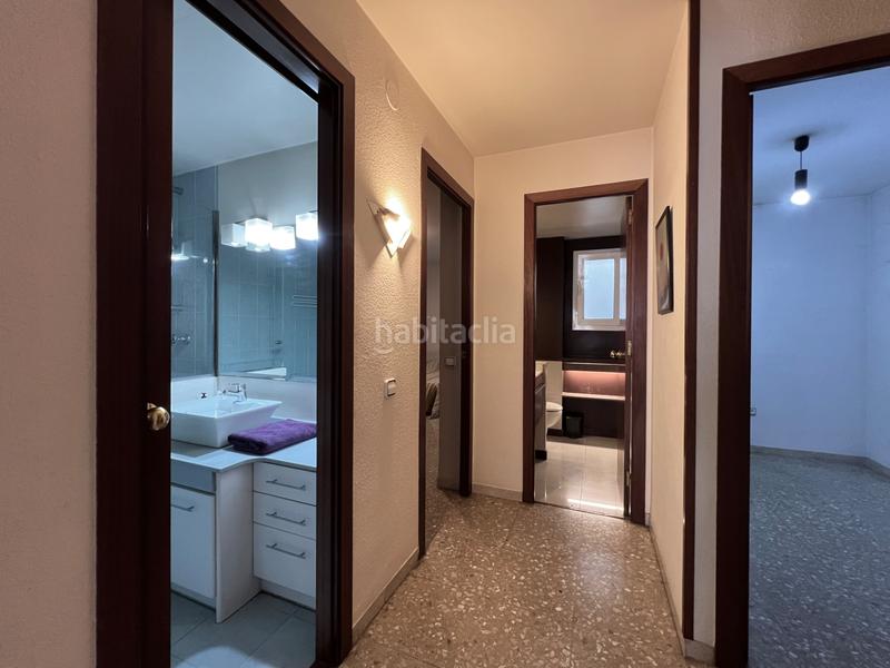 Foto e8dbbe07-bb9c-4acc-aed5-68df495c3417. Alquiler piso en carrer de roger de belfort 4 pis per estudiants de 4 habitacions zona biblioteca xavier amorós en Reus
