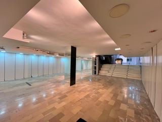 Lloguer Local Comercial a Carrer de la unió 32. Espectacular local en plena zona comercial de tarragona