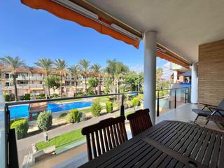 Location Appartement à Carrer del castell d'almansa 54. Piso de 2 habitaciones con piscinas y parquing