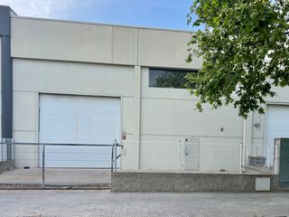 Lloguer Nau industrial a Carrer dels flequers 7. Nau industrial de 478 m2 a reus (zona jardiland)
