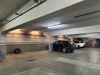 Lloguer Aparcament cotxe a Carrer del doctor joan abelló 3. Plaça de parquing zona plaça llibertat