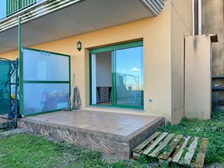 Appartamento in Carrer eucaliptus 13. Apartament d'una habitació amb terrassa, jardí i pàrquing