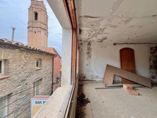 House in Carrer major 5. Casa de 4 plantes al centre del poble de 370m2 construïts
