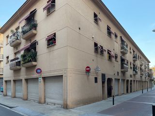 Casa adossada a Carrer de Santa Magdalena 9