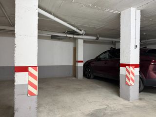 Affitto Posto auto in Carrer del comte de rius 2. Plaça de pàrquing mitjana a l'entrada del poble