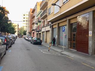 Rent Business premise in Carrer del doctor gimbernat 7. Local pendent de segregar al dr. gimbernat