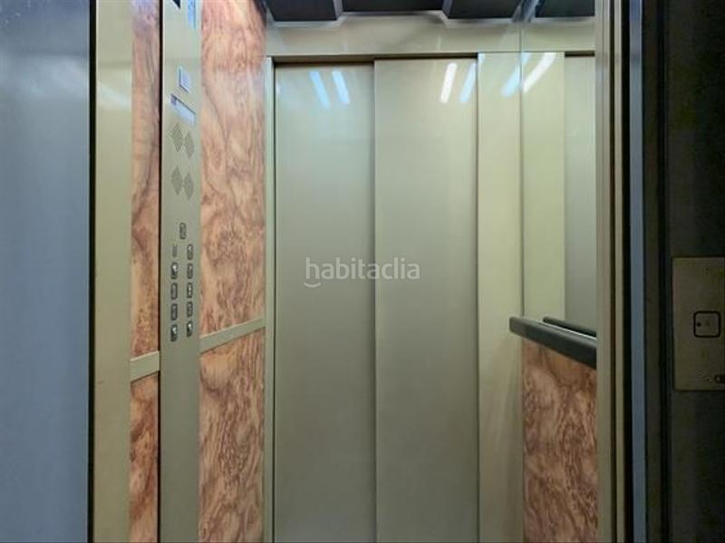 Foto 00dcc2e2-13f1-45e8-9c5d-7b0945a5f4b0. Edificio in Centre Reus