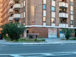 Locale commerciale in Ponent