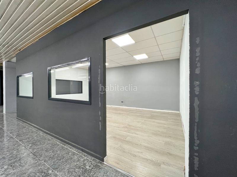 Foto 4c662361-d8ac-4367-ac0d-07515e75c65d. Location local commercial dans Mestral Reus