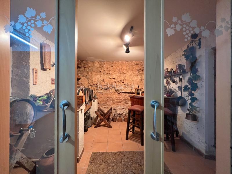 Foto d94db9f8-1b14-4368-b1bf-5190e326d42c. Casa amb calefacció a Bisbal de Montsant (La)