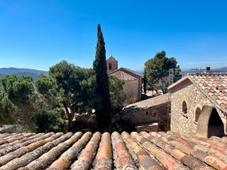 Casale in Cornudella de Montsant. Complex de 8 apartaments + restaurant en ple funcionament