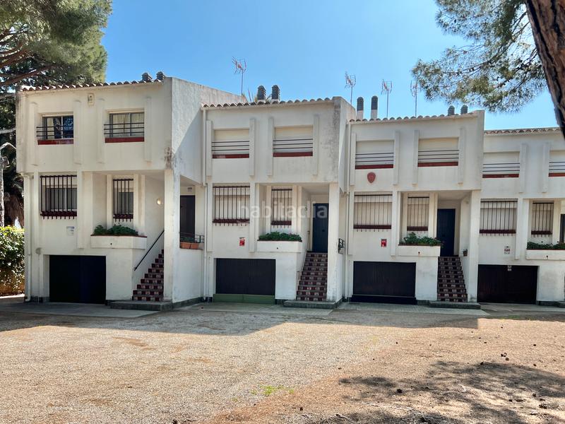 Foto a5dd31d2-c817-42af-9f81-bbc9bc4c0561. Casa adossada amb xemeneia aparcament a Vilafortuny Platja Cambrils