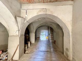 Casa en Plaça de l'església 2. Casa cantonera a la plaça de l'església