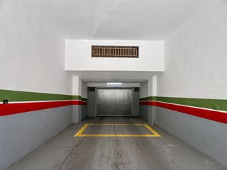 Parking voiture à Carrer de monsenyor higini anglès 6. Plaza de parquing en calle monseñor higini anglès, 11