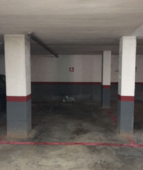 Aparcament cotxe a Calle van gogh 21. Parking coche plaza de garaje en mar de cristal