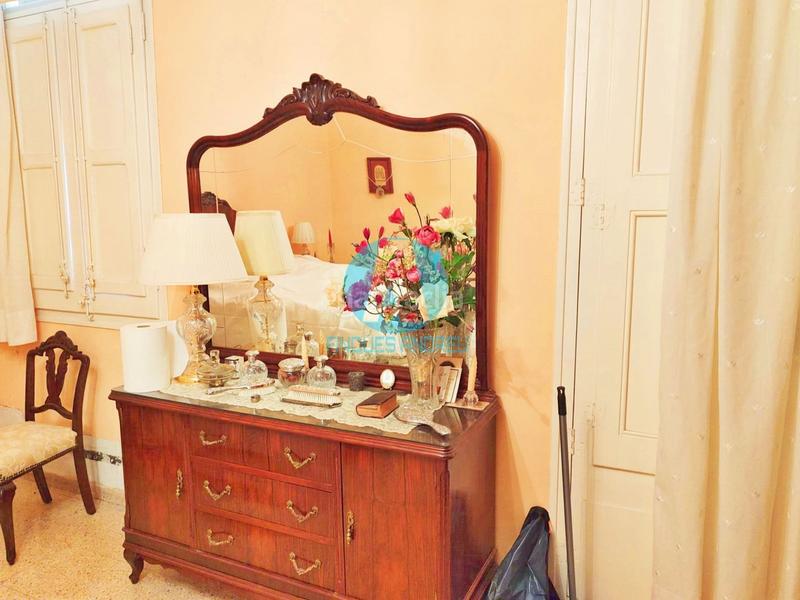 Foto c463c9d0-6e1e-4120-af39-1d760e9dec50. Casa  en venta matarocentro en Eixample Mataró