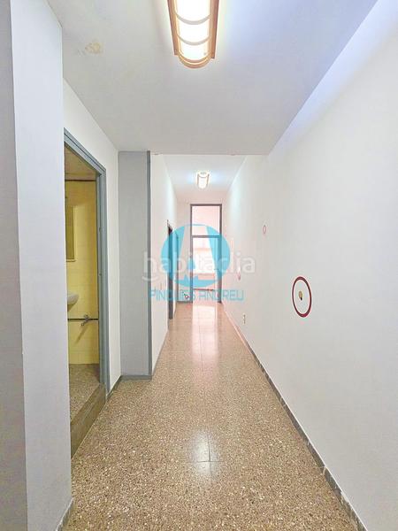 Foto 4fe30d93-581f-4a60-bb4f-7b7b5e4c1291. Alquiler oficina en Centre Mataró