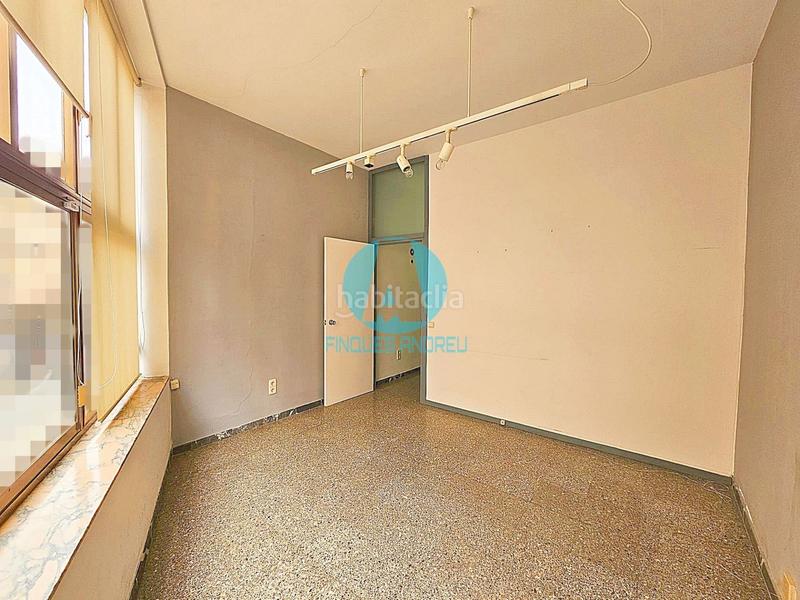 Foto 7e9be7bf-abb9-465a-a7ae-399bc52f0581. Alquiler oficina en Centre Mataró