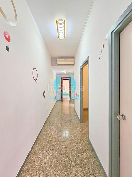 Foto b09ac2b2-52d3-431b-9baf-65307fd280cf. Alquiler oficina en Centre Mataró