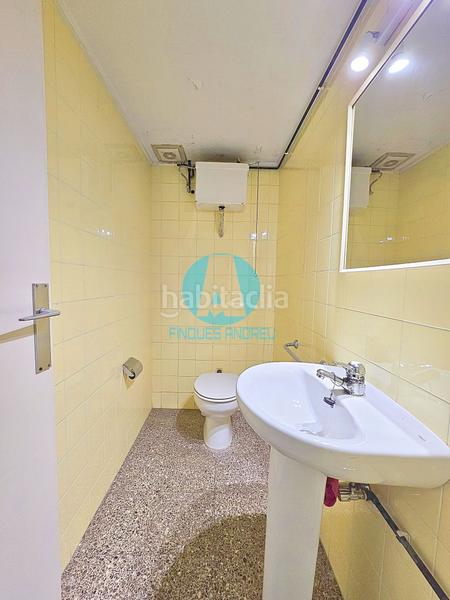 Foto dd5b2fc6-e5fa-49b5-95f5-d5e7af1824e2. Alquiler oficina en Centre Mataró