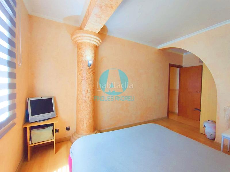 Foto 1d684d4f-986b-4fe2-bb6d-0b3edbcc41fc. Piso duplex con terraza peramasmataro en Peramàs Mataró