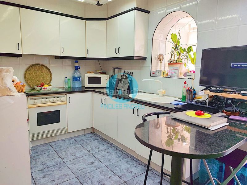 Foto edefc9bc-67fd-4917-aac2-a4c7421b86b5. Pis amb calefacció a Peramàs Mataró