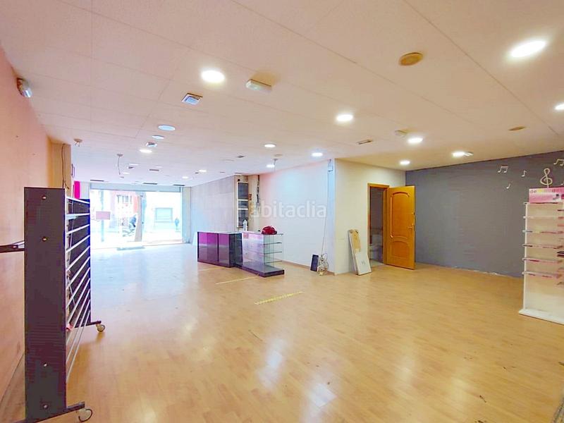 Foto 5de552bc-0113-4c22-a792-baef28b99545. Alquiler local comercial  en planta baja espacio versátil y luminoso en Mataró