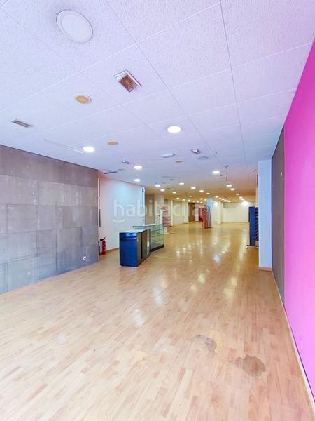 Foto 8530e6e0-3cf1-4e3a-ac30-07b1e5c1ee31. Alquiler local comercial  en planta baja espacio versátil y luminoso en Mataró