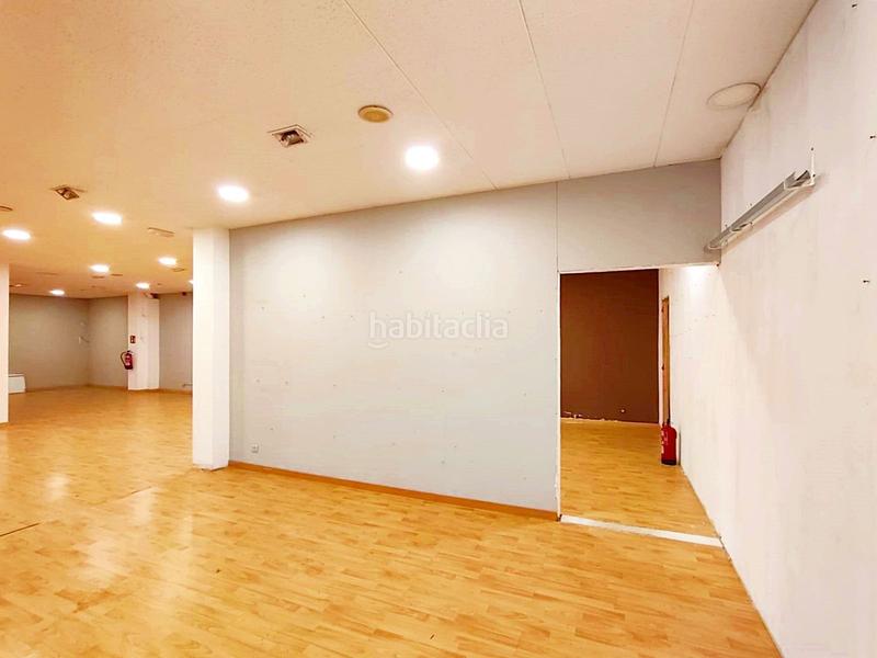Foto e264ed2a-5b70-4a57-a359-ca4ad94202bf. Alquiler local comercial  en planta baja espacio versátil y luminoso en Mataró