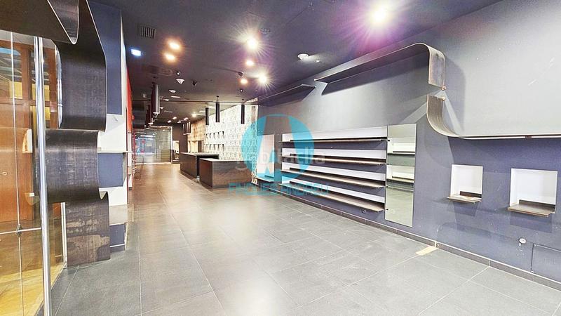 Foto ed960121-3446-4564-b622-c169265962b0. Alquiler local comercial espacioso local comercial en la mejor calle comercial del centro oportunidad única en Mataró