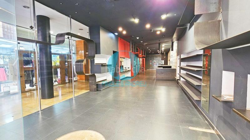 Foto ee7ad0a1-ab1c-4f91-8dc5-16f6bebedf60. Alquiler local comercial espacioso local comercial en la mejor calle comercial del centro oportunidad única en Mataró