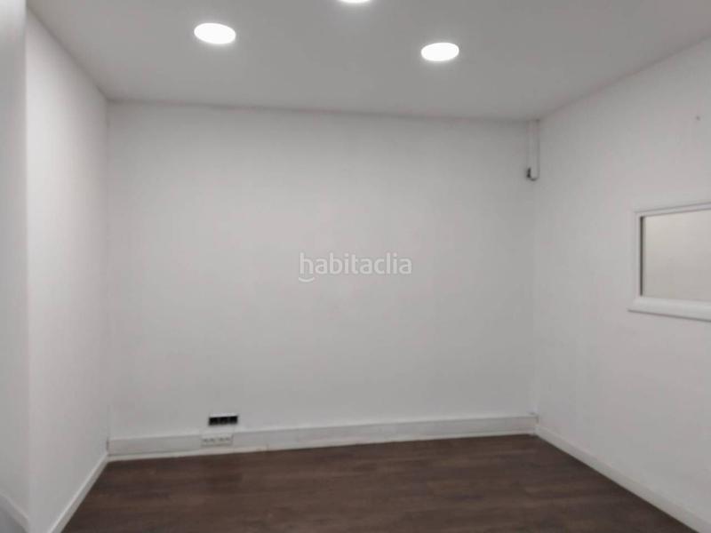 Foto 9c635578-13fb-4a27-b389-938f956f7e39. Alquiler local comercial local en planta baja con 4 espacios y lavabo adaptado en Mataró