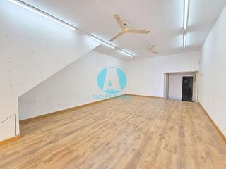 Business premise in Centre