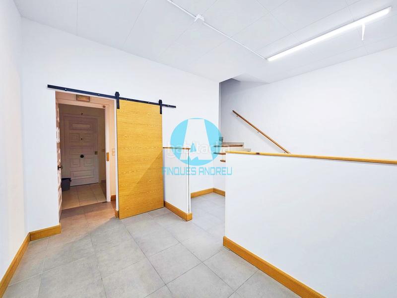Foto 33025fcf-7389-4f14-9c6d-730d2e2d4cb1. Lloguer oficina a Centre Mataró