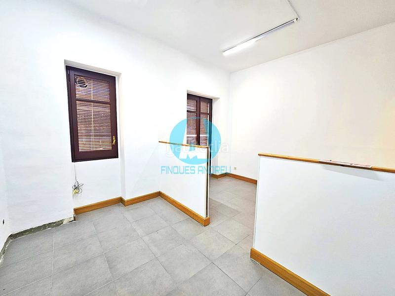 Foto 45f0b5a1-cfd6-4a0d-a142-8418304a8b1a. Lloguer oficina a Centre Mataró