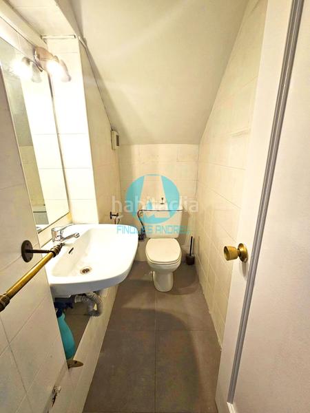 Foto 575e23a2-56af-45b9-b788-155de3973a56. Lloguer oficina a Centre Mataró