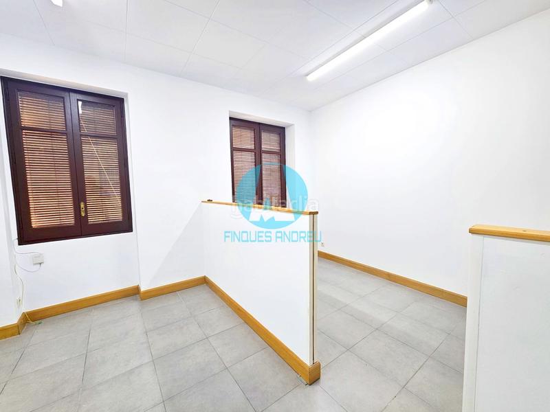 Foto a77ba06a-b26d-4ea1-a5d2-11799413995a. Location bureau dans Centre Mataró