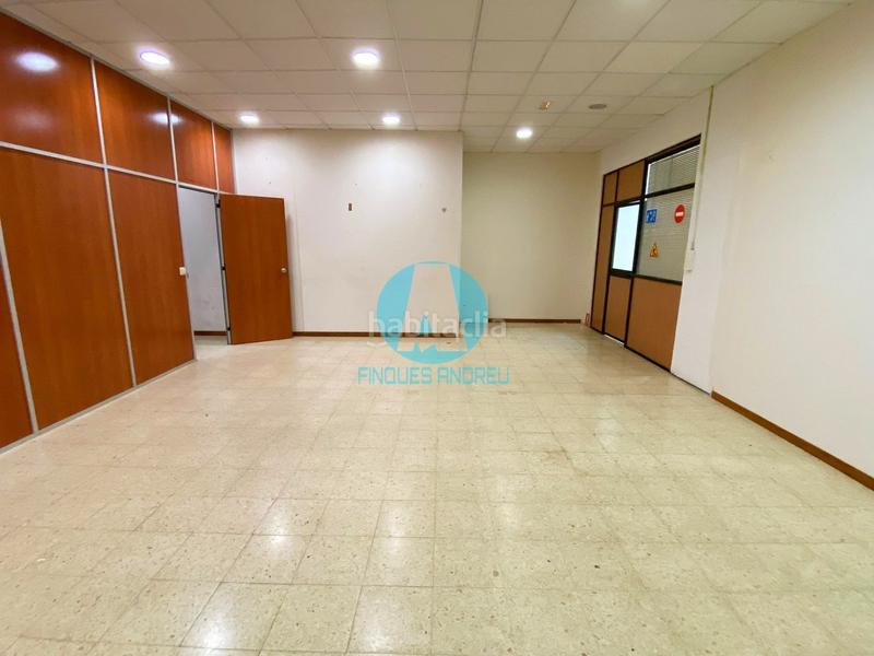 Foto 99d2b52c-d8eb-4e56-afb8-737b5a8a8fc5. Rent business premise in Cerdanyola Sud Mataró