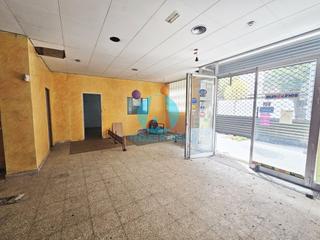 Local Comercial  Pablo picasso. En venta amplio local comercial con doble acceso en zona comerci