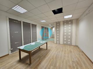 Lloguer Local Comercial  Sant josep. Amplio local comercial en el centro, reformado, con 161 m. ideal