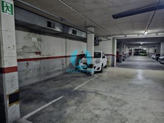 Aparcament cotxe  Unio. Plaza de parking de facil acceso
